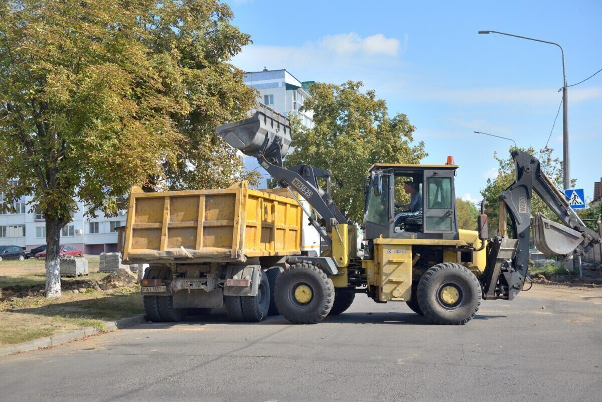 В Бобруйске продолжается ремонт дорог и благоустройство улиц ...