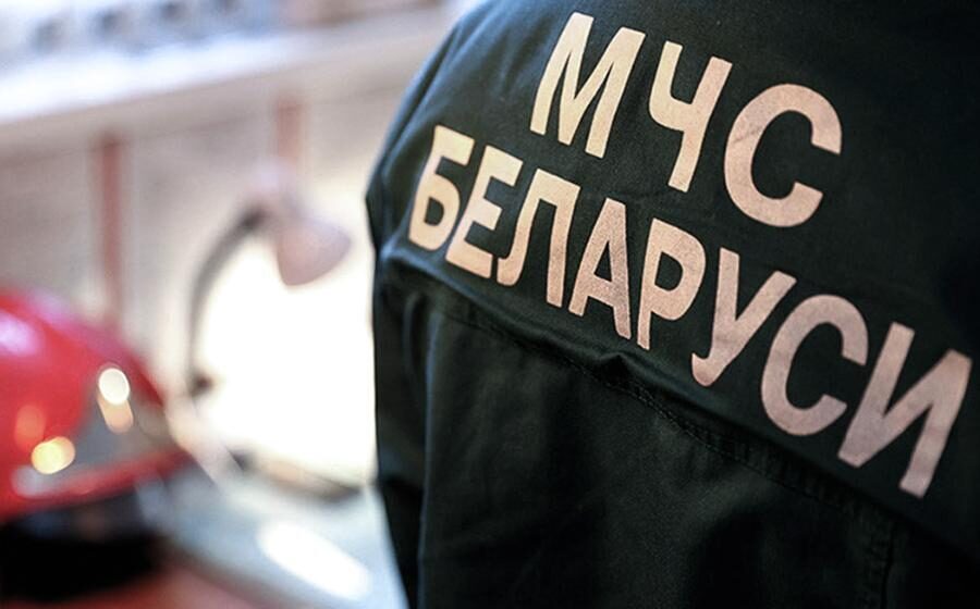 В агрогородке Воротынь горел фронтальный погрузчик