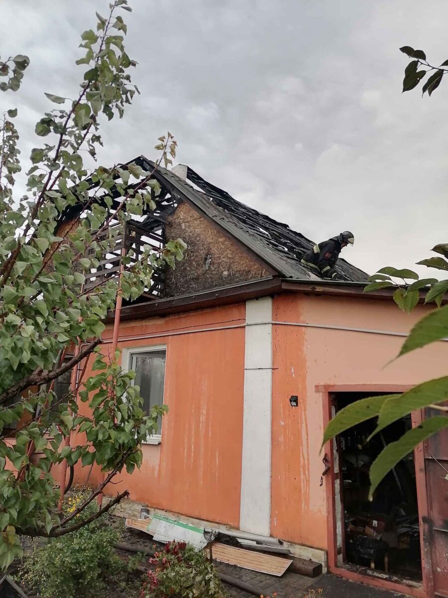 В Бобруйске ликвидировали пожар на переулке Зеленом
