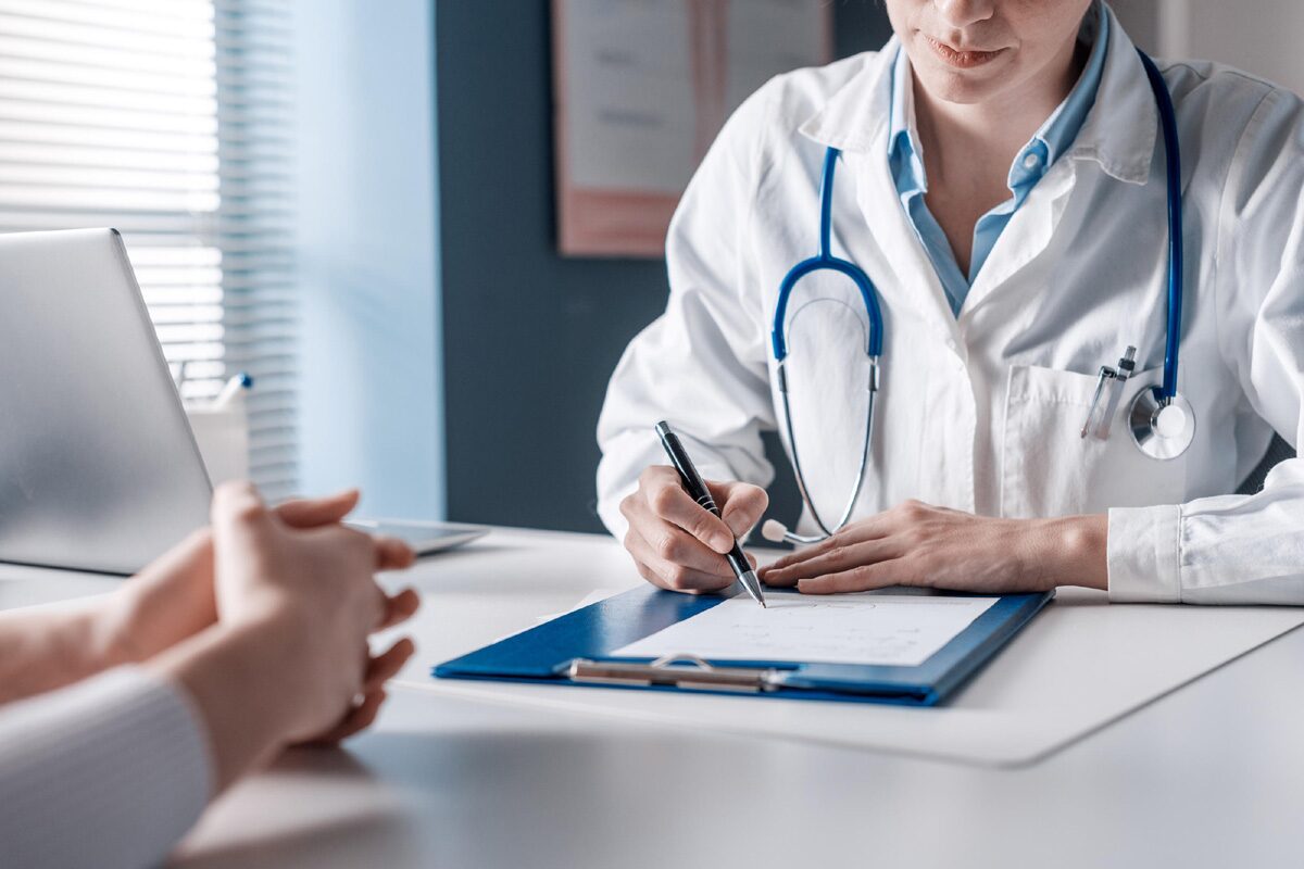 Организации здравоохранения в длинные ноябрьские выходные изменят график работы