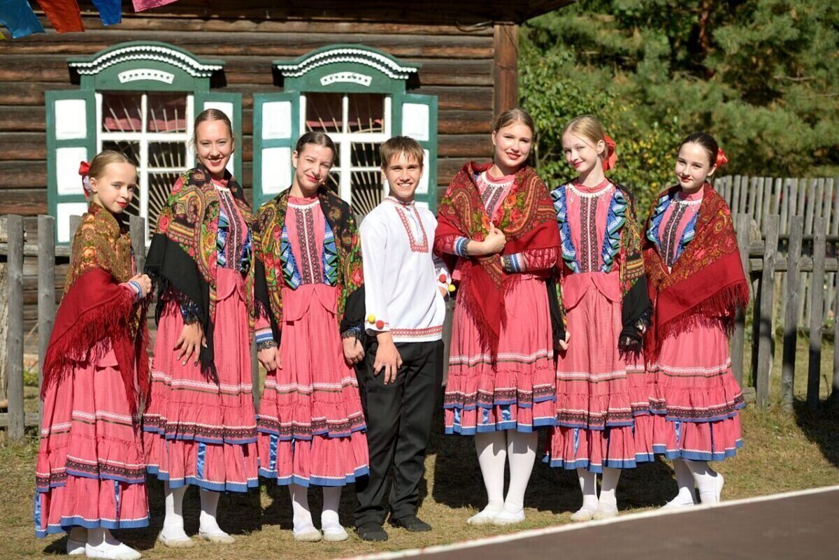 В Бобруйском районе прошел фестиваль народного творчества и ремесел «Глушанский хуторок»