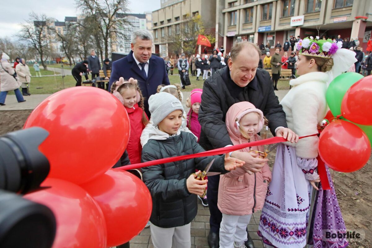 В Бобруйске прошло открытие еще одной современной детской спортивно-игровой площадки