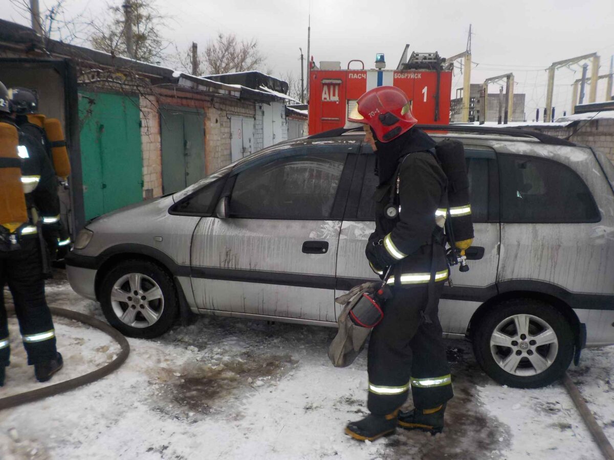 В Бобруйске горел гараж