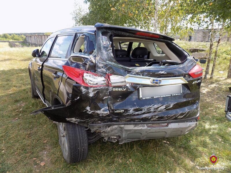 Покатался на чужом авто, повредил и бросил