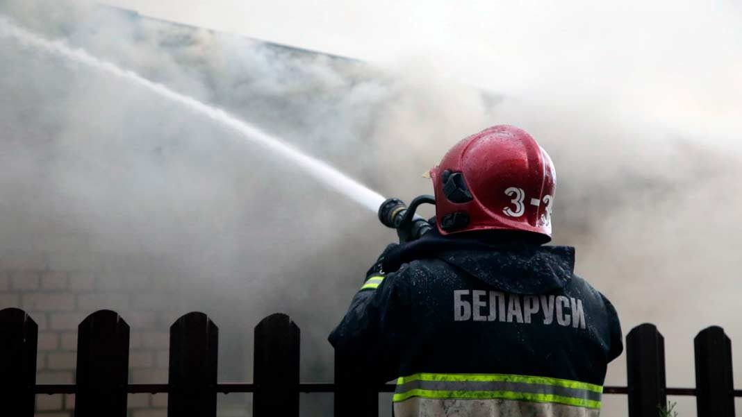 Пять человек погибли при пожарах в Беларуси за сутки