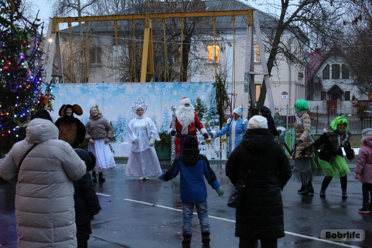 Побывали в «Новогоднем теремке Деда Мороза»