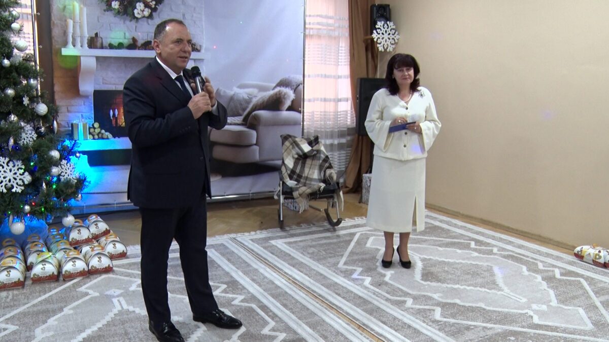Еще немного радости и счастья. Бобруйские ребята продолжают получать новогодние подарки