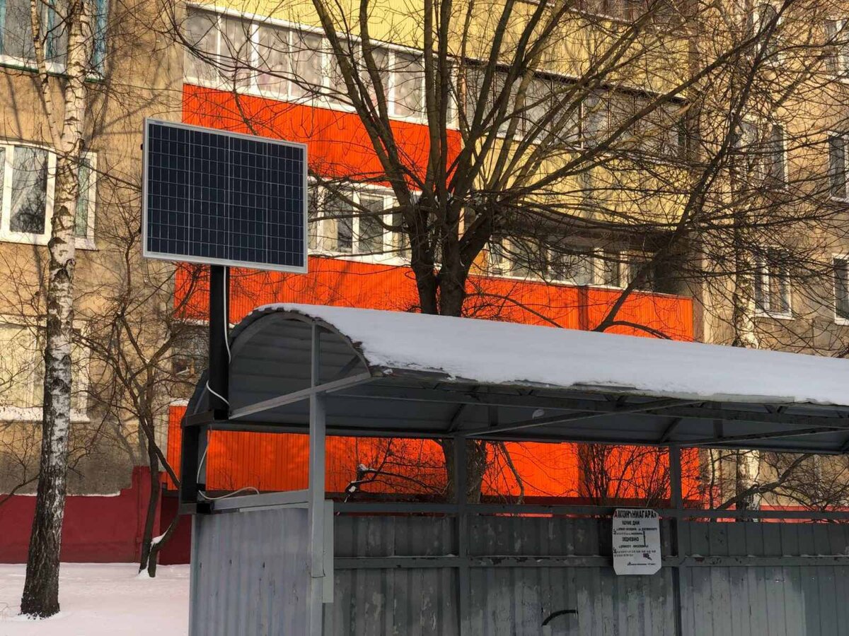 Солнечная панель появилась на одной из остановок Бобруйска. Узнали, для чего она нужна