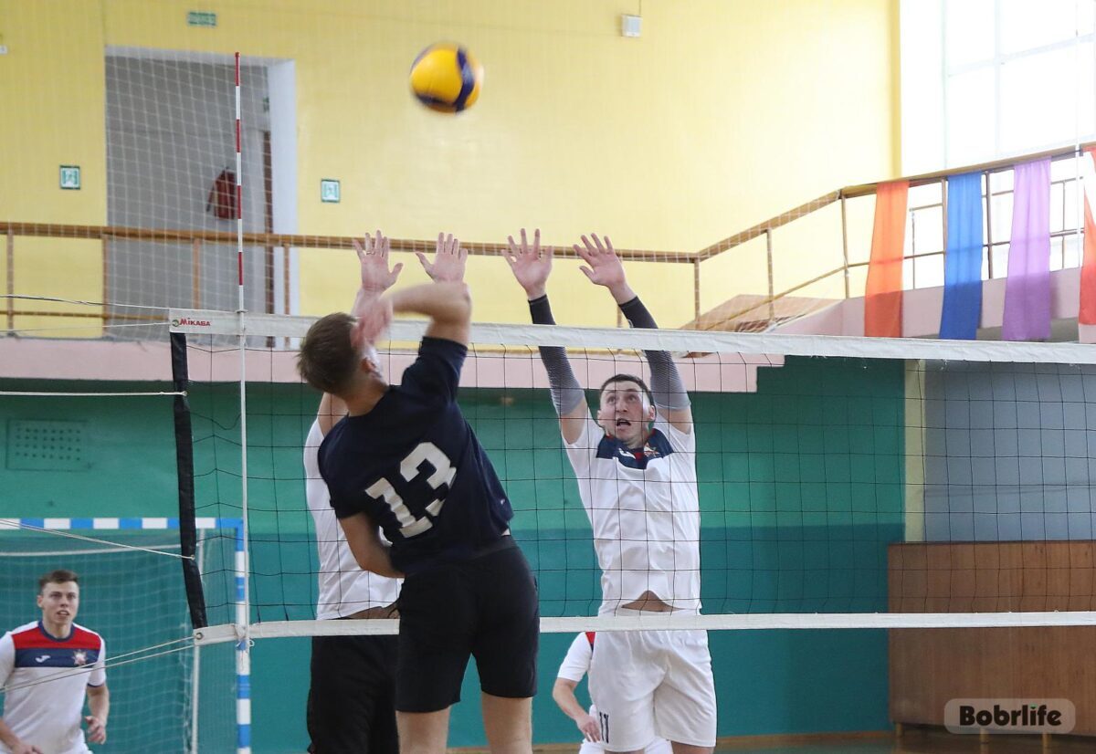 Волейбол спортивная игра с мячом