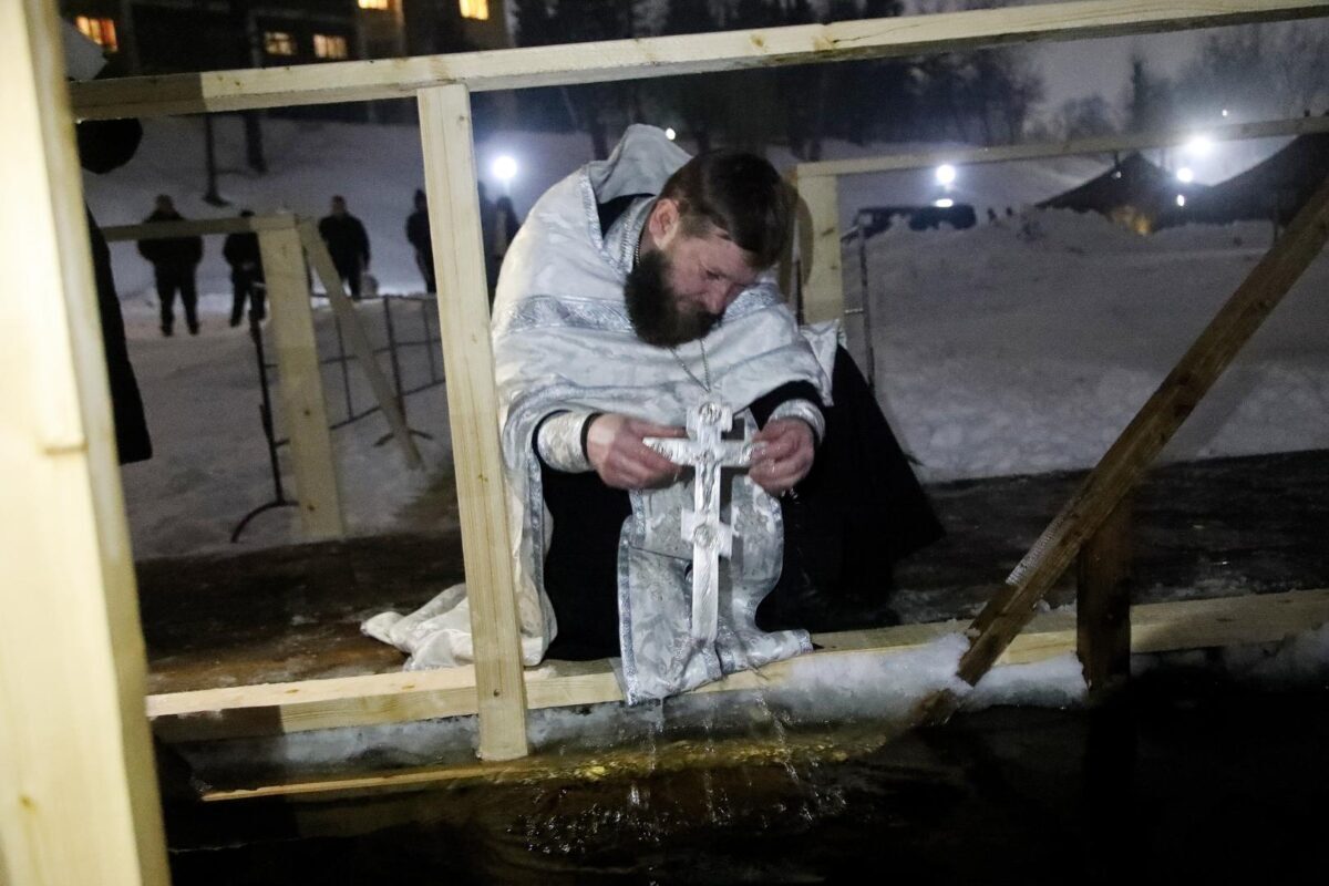 В Бобруйске освятили Крещенскую купель