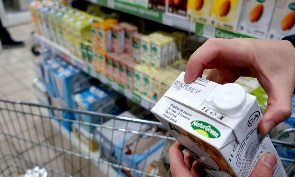 Комитетом госконтроля выявлено завышение цен и просрочка