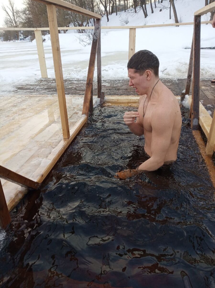 Военнослужащие 1-го РТЦ окунулись в крещенскую воду