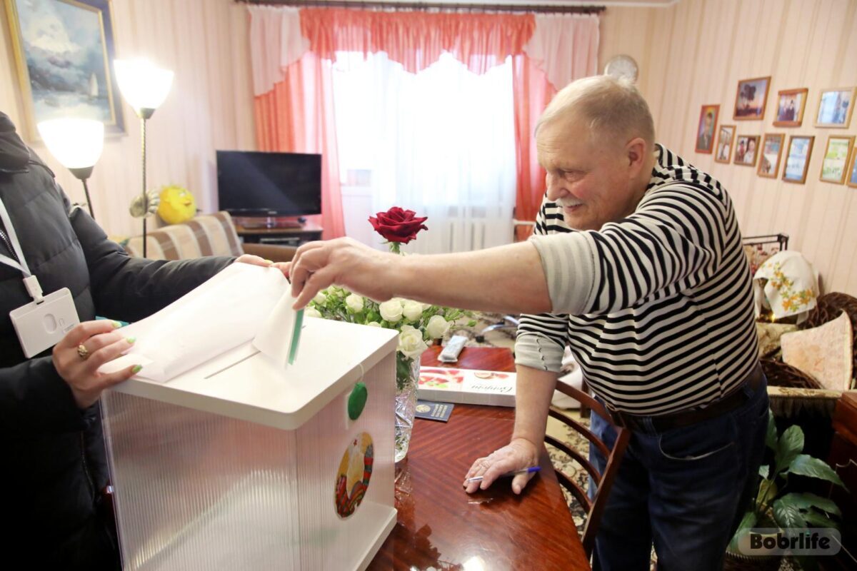 Важен голос каждого: в Бобруйске организовано голосование на дому