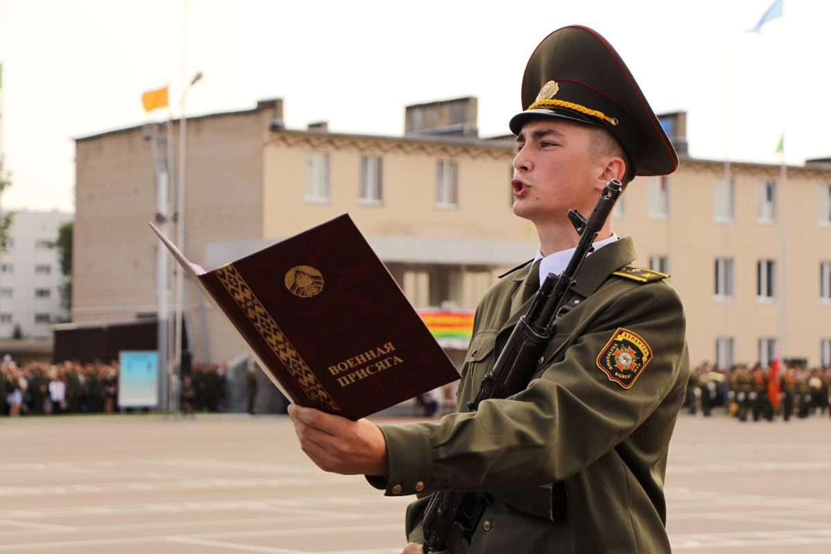 Военный комиссариат приглашает абитуриентов для поступления на военные факультеты вузов