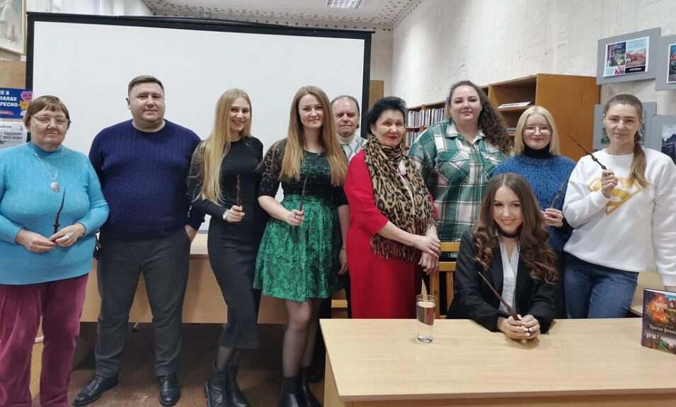 Литературная встреча с писательницей в жанре фэнтези Ириной Матлак прошла в Бобруйске