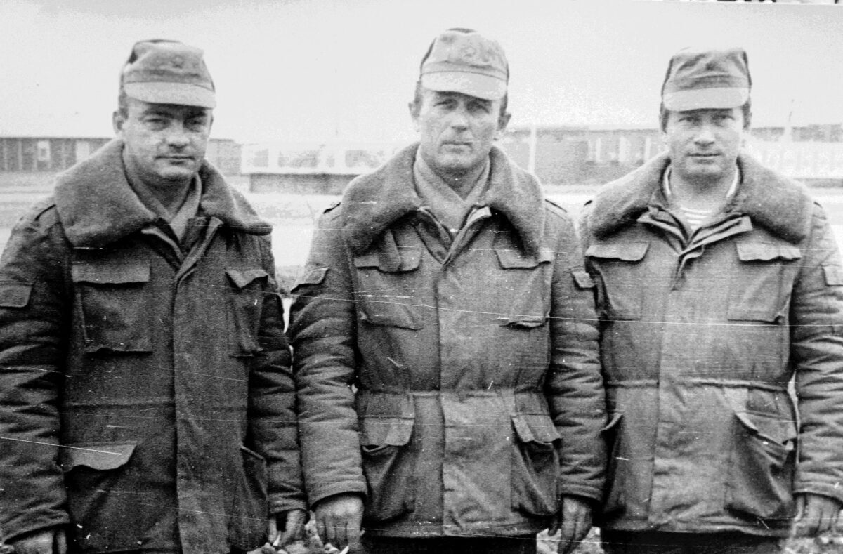 Суровой памяти свеча. И сегодня она не гаснет в сердце боевого генерала бобруйчанина Валерия Борового