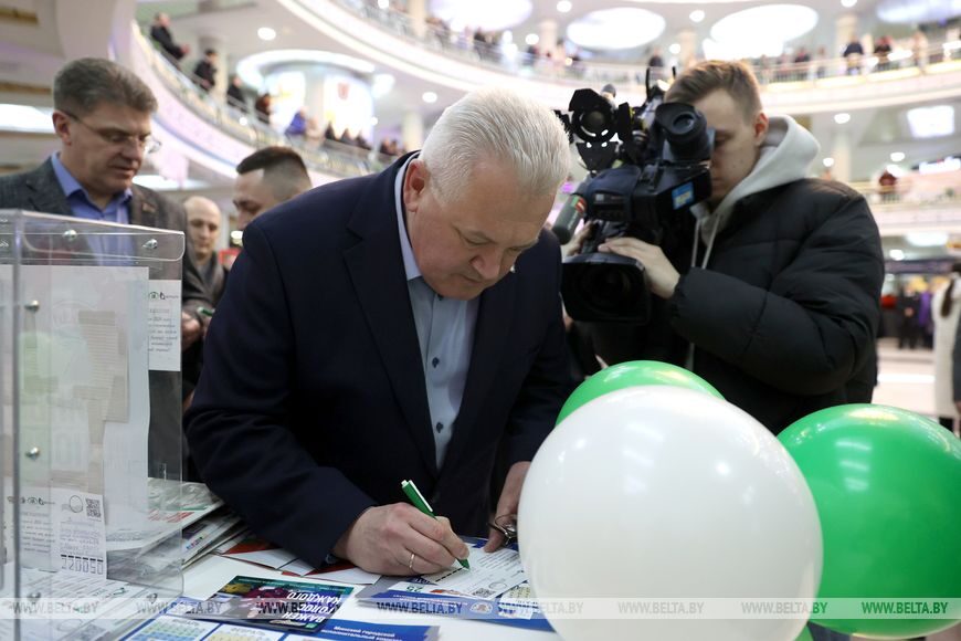 Карпенко рассказал, сколько молодых людей получили в этом году право проголосовать