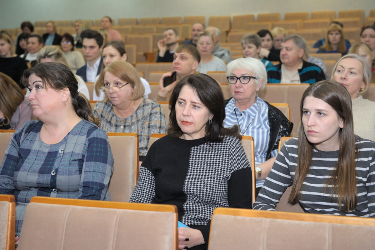 Слышать. Действовать. Помогать. В Бобруйске продолжаются встречи с избирателями