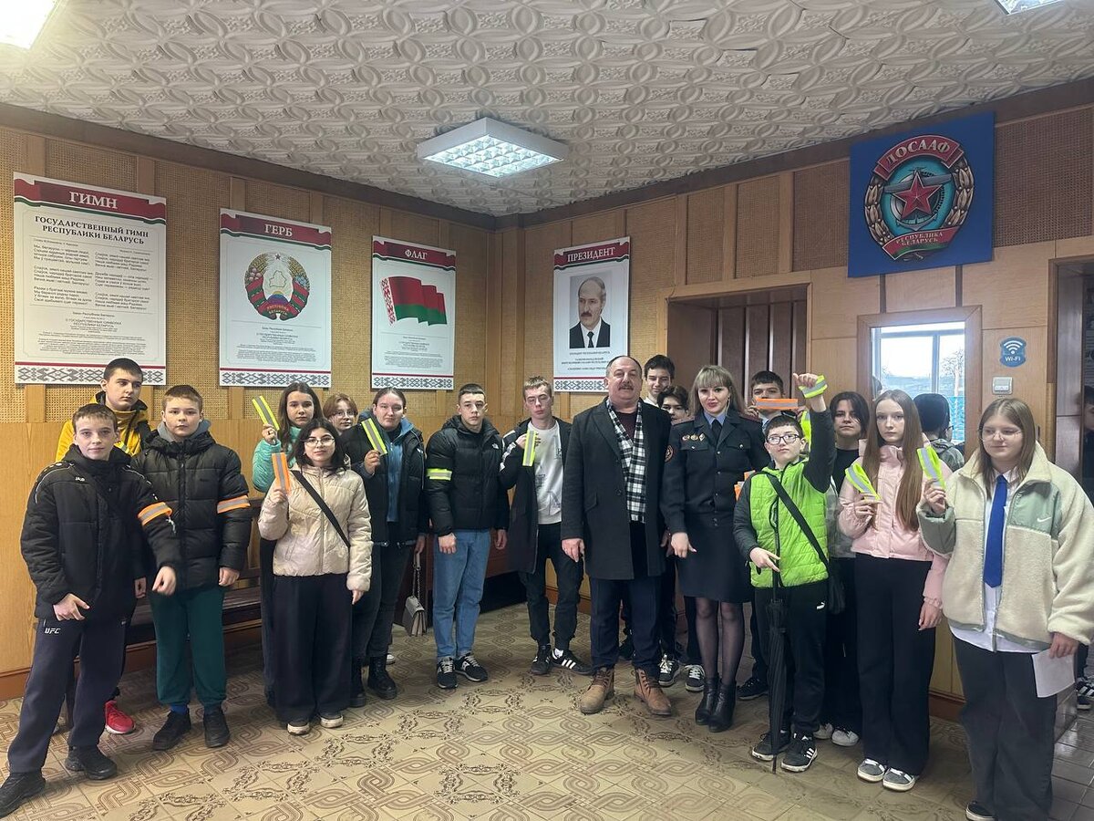 На базе Бобруйской автошколы ДОСААФ состоялся первый этап слета-конкурса юных инспекторов дорожного движения