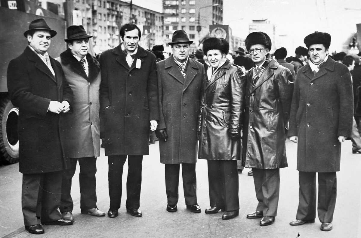 Без лишних слов, со славными делами