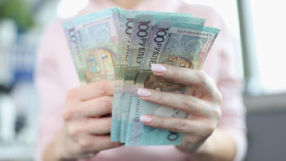 За год реальные располагаемые доходы белорусов выросли на 5,1%