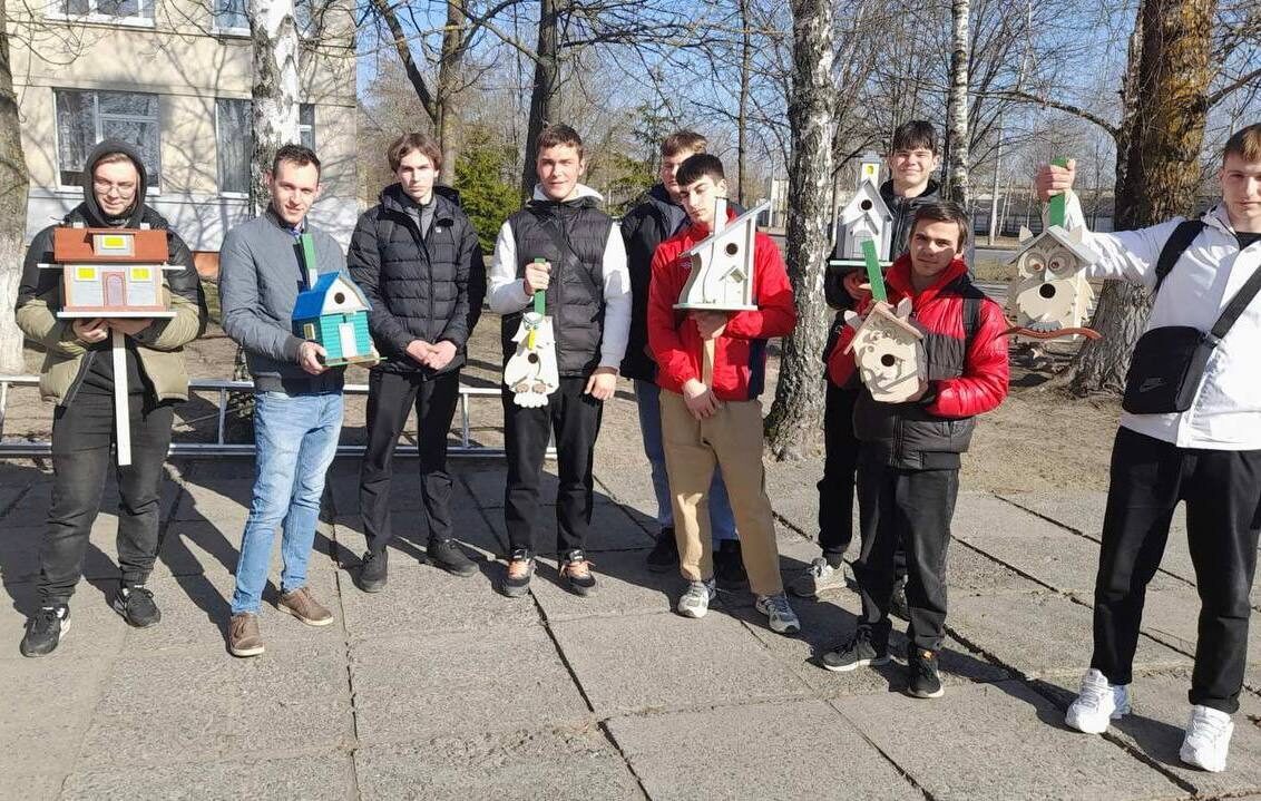 Необычные и красивые. Скворечники ручной работы появились в Бобруйске