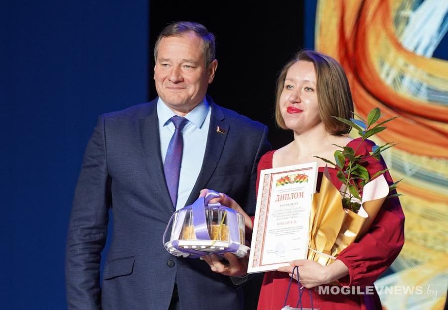 Бобруйчанка Виктория Одношовина стала победителем конкурса профмастерства «Педагог дополнительного образования»