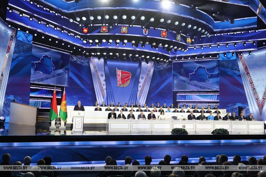 Лукашенко: поколение победителей показало, что сила наций не в капиталах и не в военной мощи