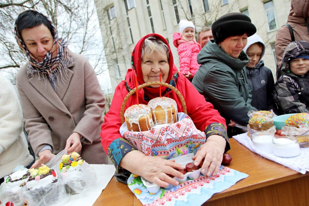 Расписание пасхальных богослужений и освящения продуктов в храмах Бобруйска
