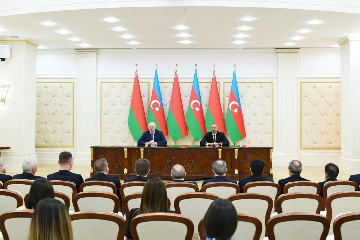 Беларусь предлагает Азербайджану создавать совместные фармпроизводства