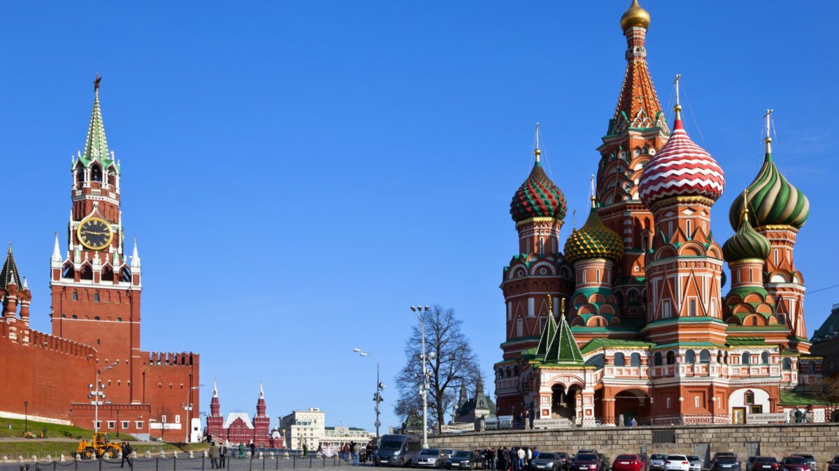 Лукашенко прибыл в Москву, где примет участие в саммите ЕАЭС и посетит в День Победы военный парад