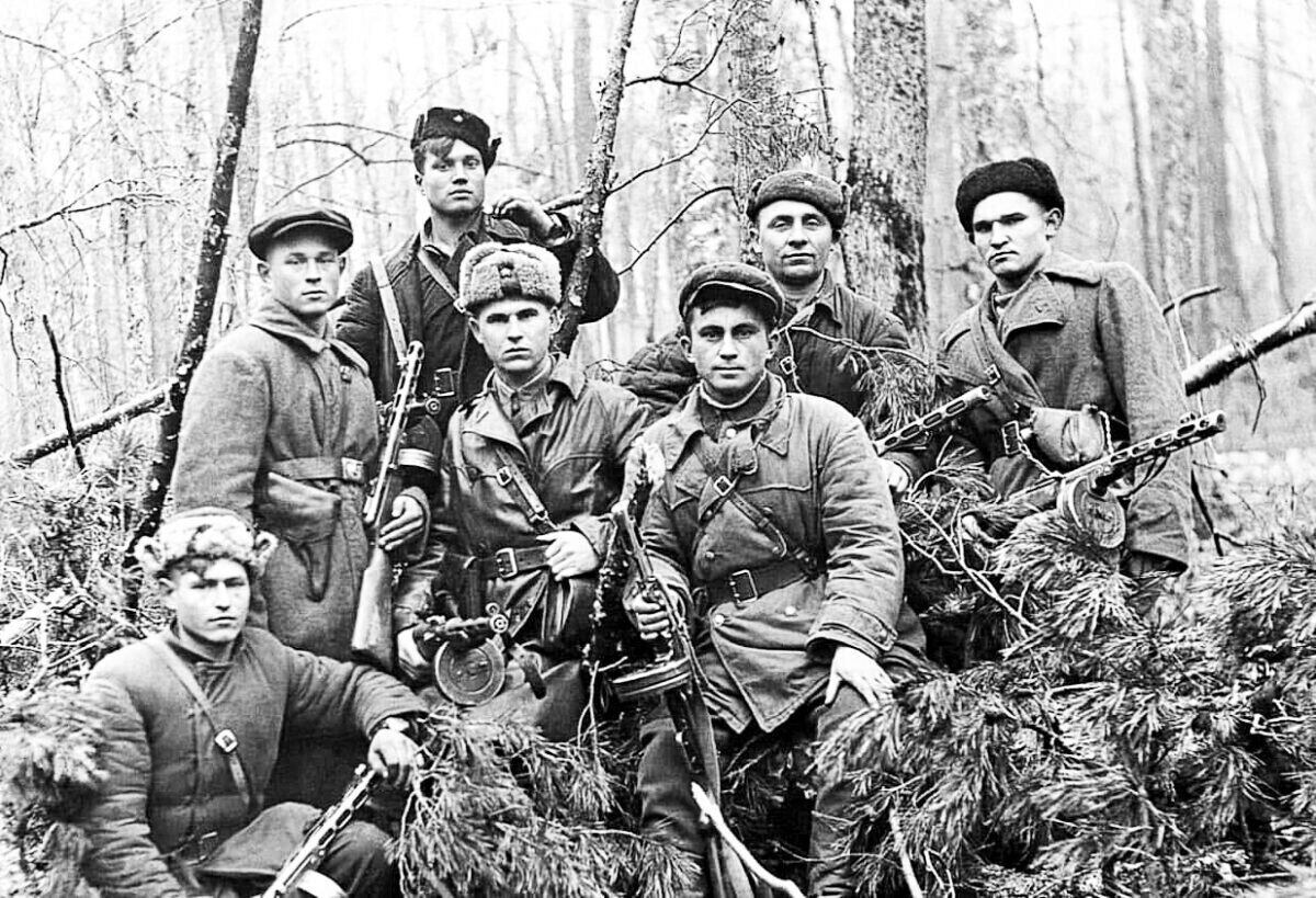 Прошедшие через особый отдел. Как полицейские становились партизанами