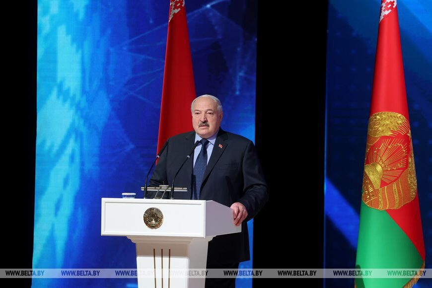 Лукашенко — представителям медиасферы: ответственность у нас одна на всех — сохранить страну и сберечь мир