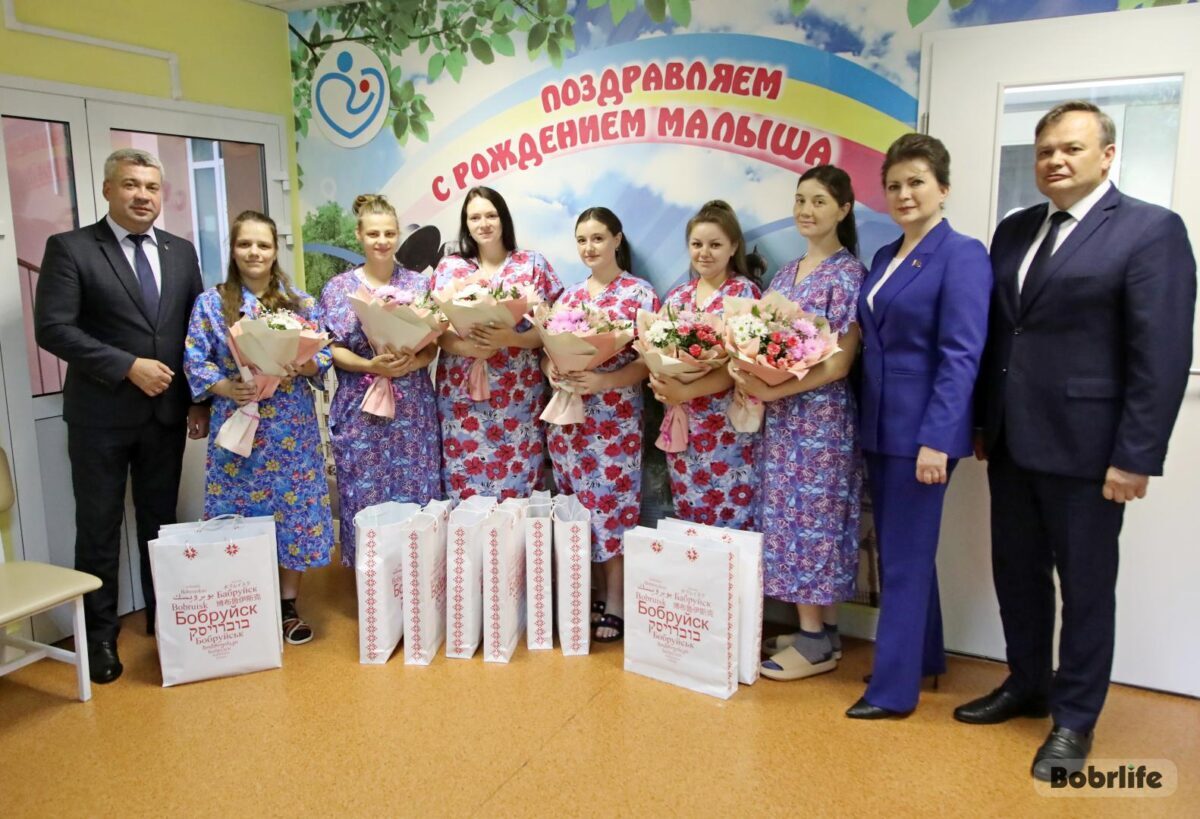 В первый день лета в Бобруйском роддоме родились шесть малышей