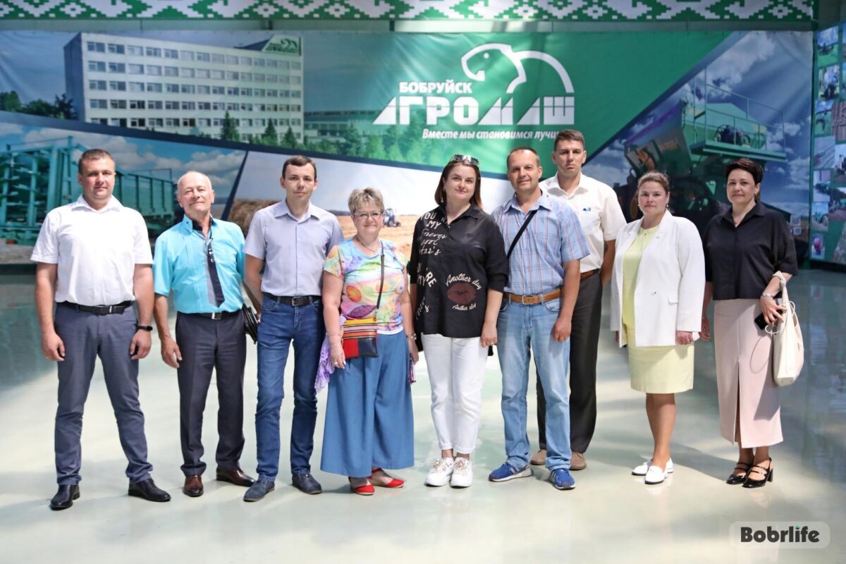 Официальные делегации Владимира и Мурома посетили «Бобруйскагромаш»