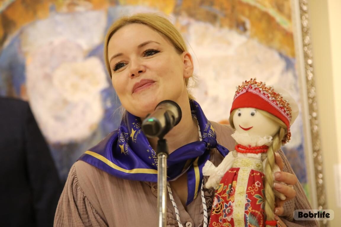 Выставка-презентация национального сувенира делегаций фестиваля народного творчества «Венок дружбы»