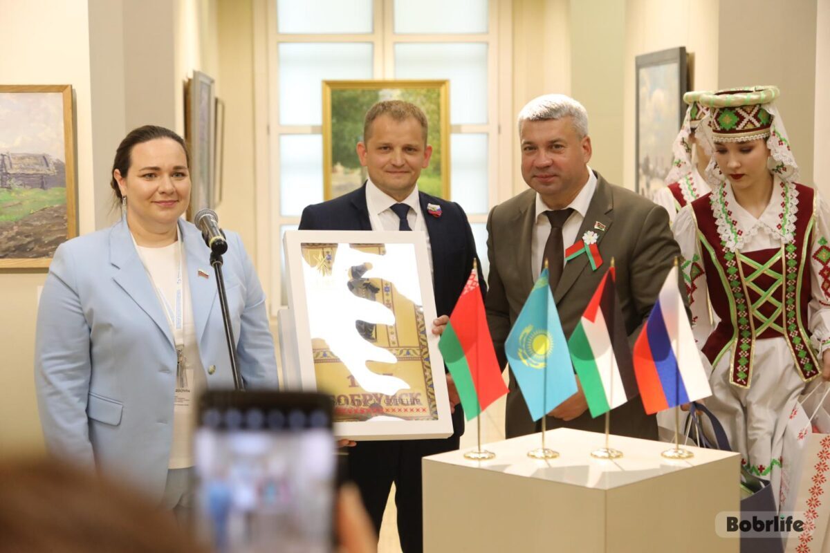 Прошел торжественный прием официальных делегаций городов-побратимов и партнеров Бобруйска