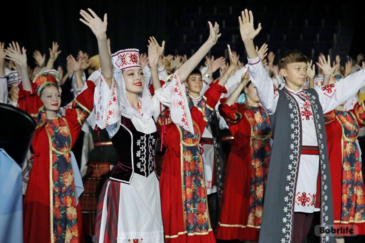 «До новых встреч, друзья!» Торжественное закрытие XVII фестиваля «Венок дружбы»