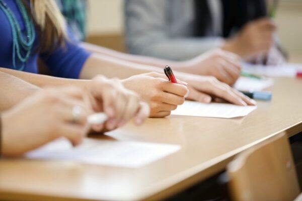 ЦТ по пяти предметам сегодня планируют сдавать более 28,8 тыс. абитуриентов