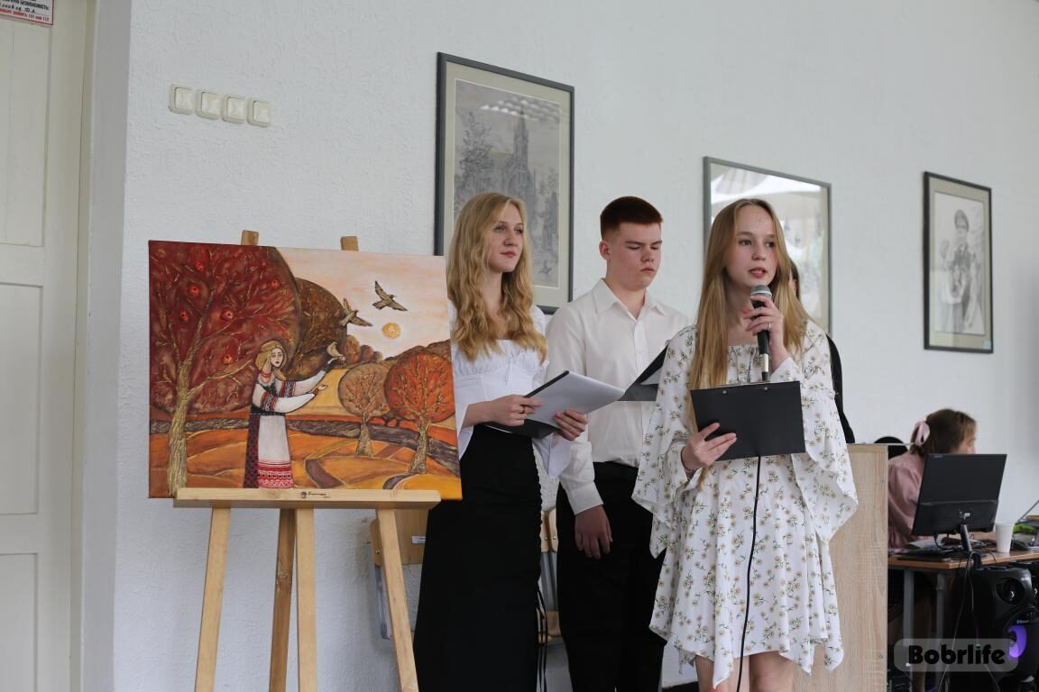 С любовью к родной земле. Выпускники-художники защитили дипломные проекты