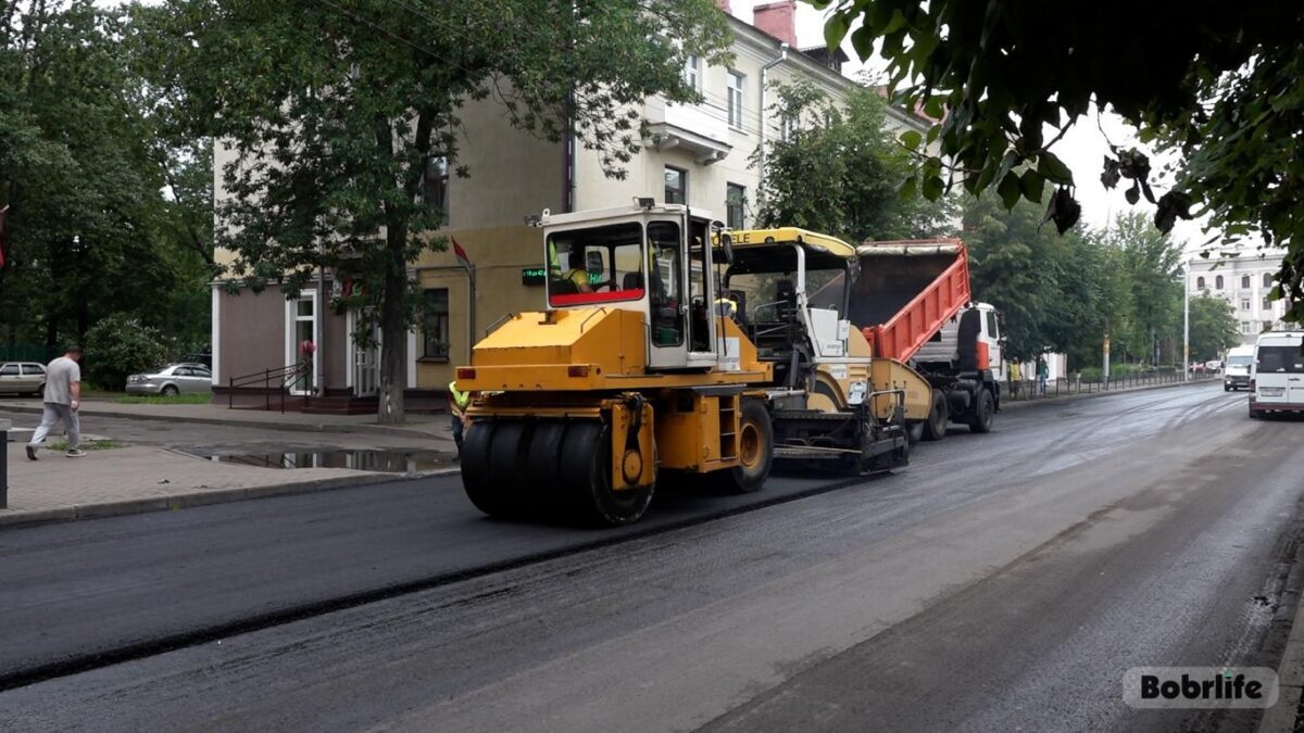 На Советской укладывают новый асфальт