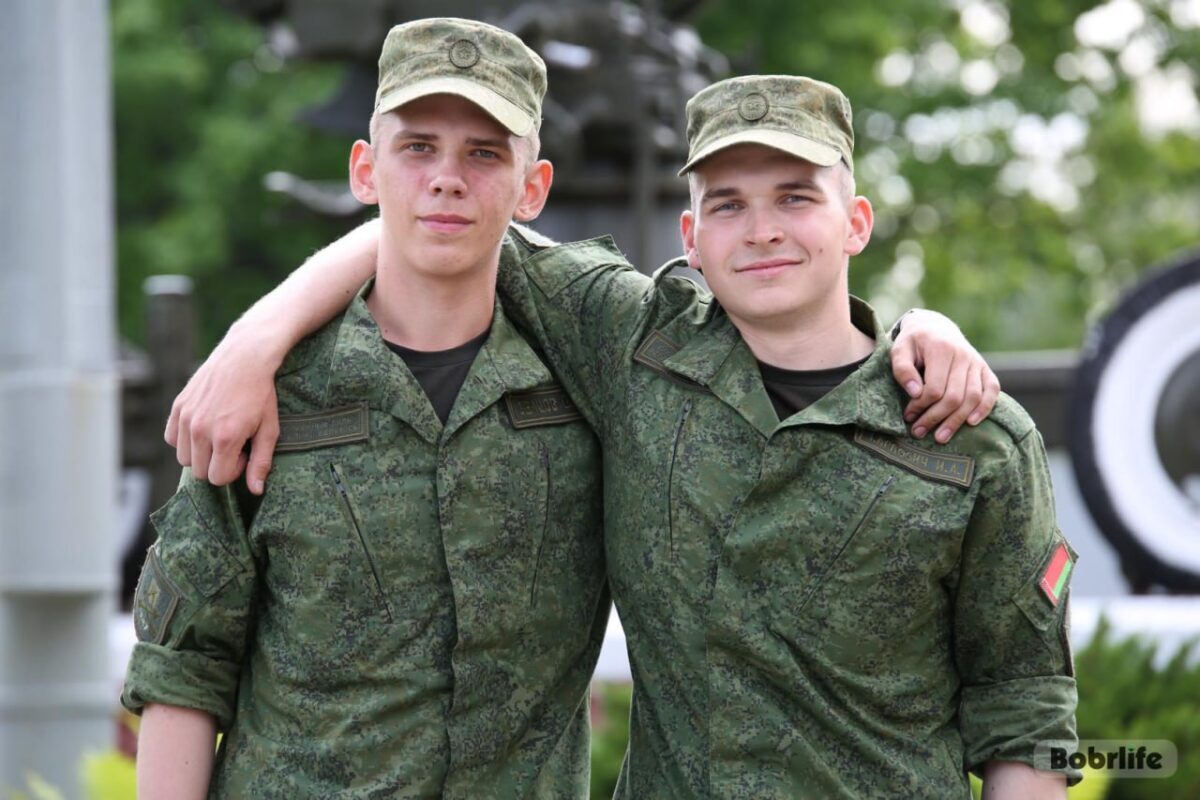 Новобранцы 147-го зенитного ракетного полка рассказали о впечатлениях об армии