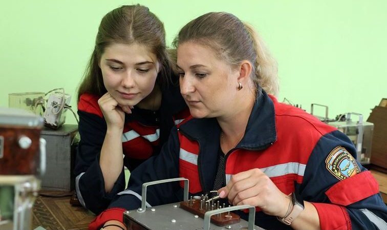 В каком случае молодому специалисту возместят траты за переезд в другую местность, объяснило Минтруда