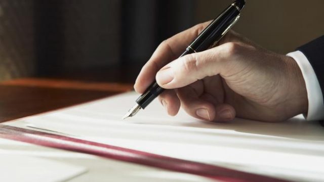 В Беларуси введены новые должности служащих