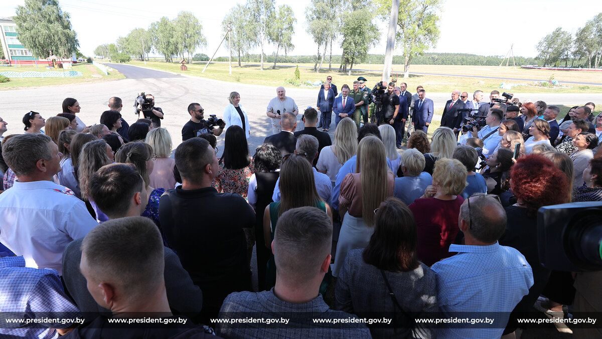 Лукашенко поручил разобраться с задержанием четырех граждан Латвии. И вот что выяснилось