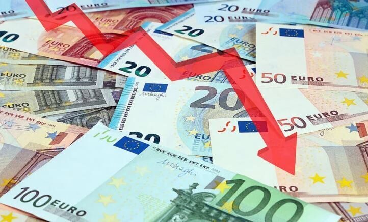 Доллар и евро подешевели. Валютные торги на 23 августа