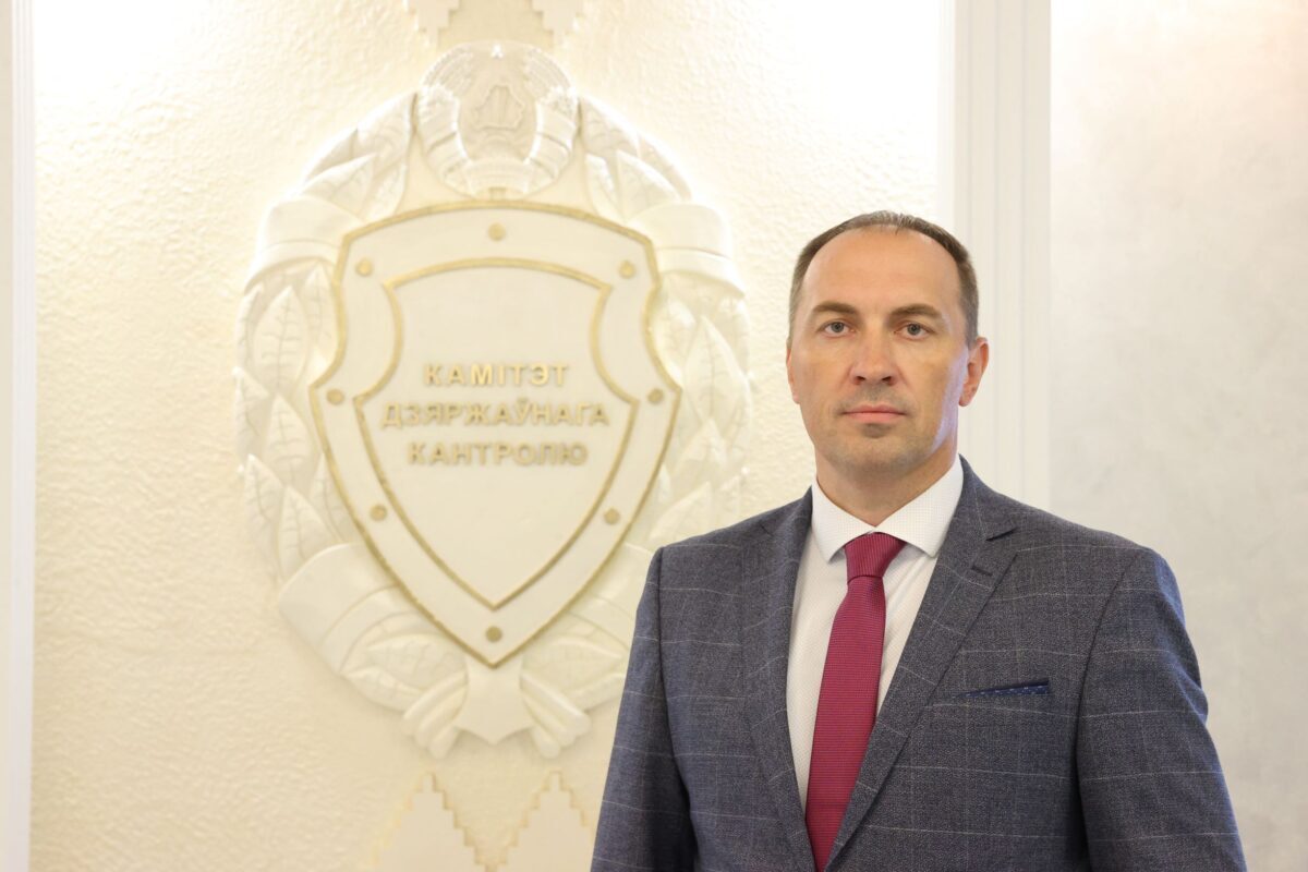 Андрей Валентинович Лобович проведет личный прием граждан и прямую телефонную линию