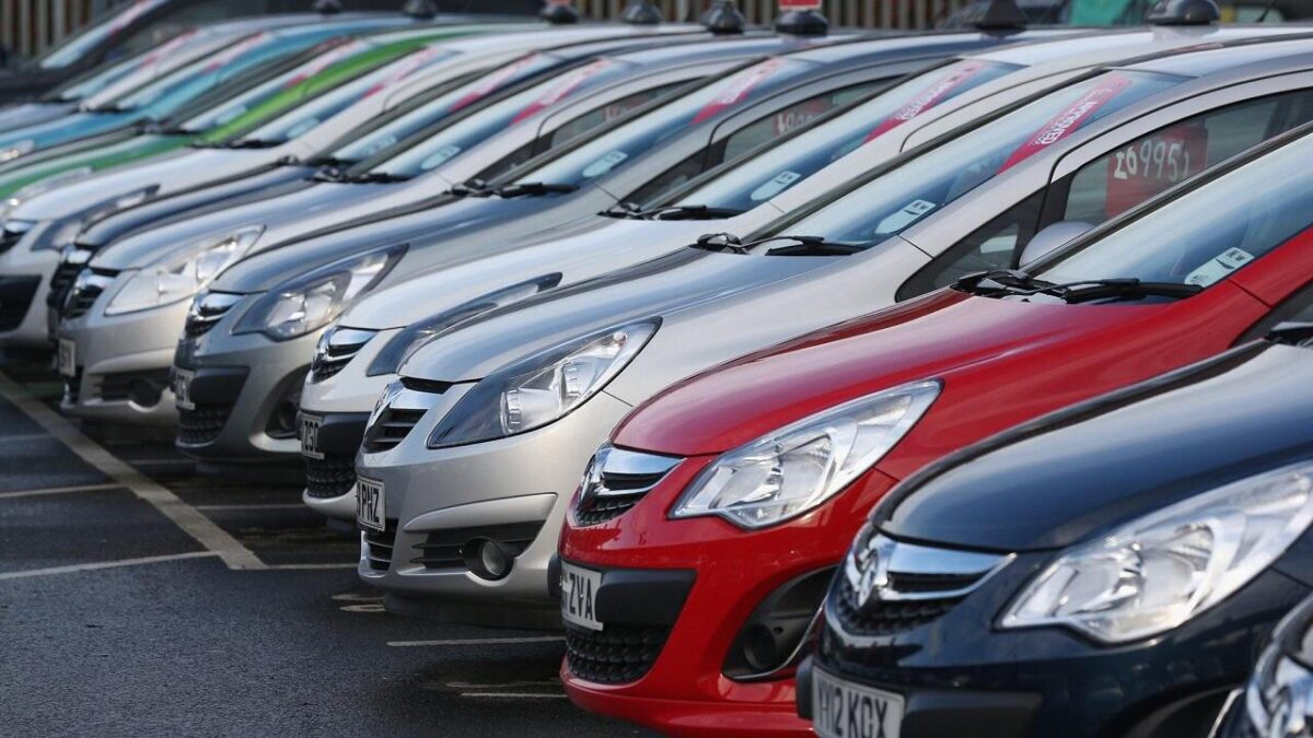 В Европе второй месяц подряд падают продажи новых авто – такого не было два года