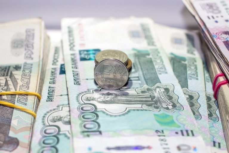 Белорусский рубль укрепился к российскому на торгах 8 октября