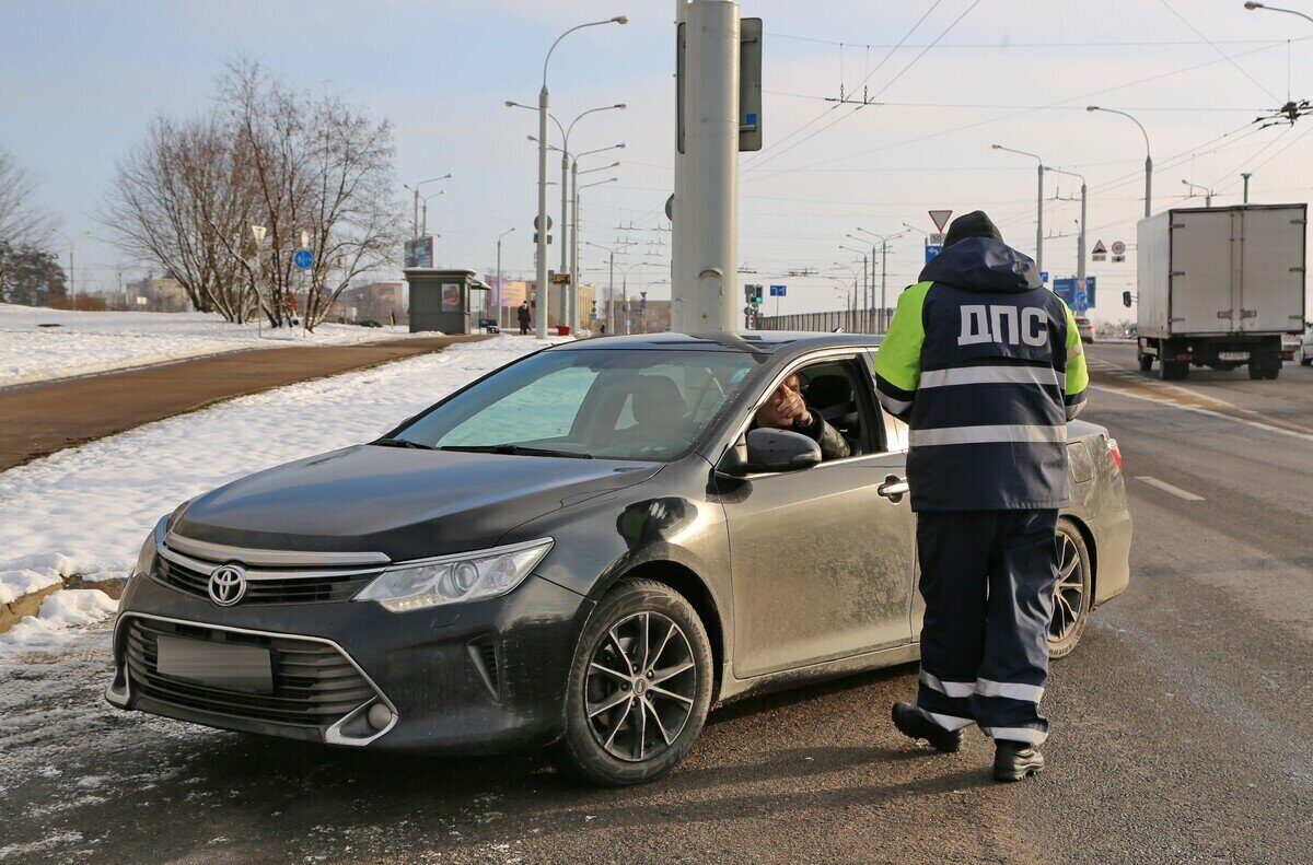 Дополнительные наряды ДПС выведены на дороги в связи со сложной обстановкой
